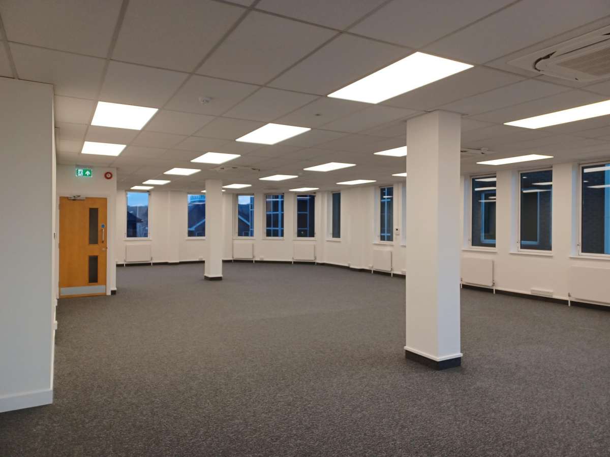 Office in Epsom - photo 3