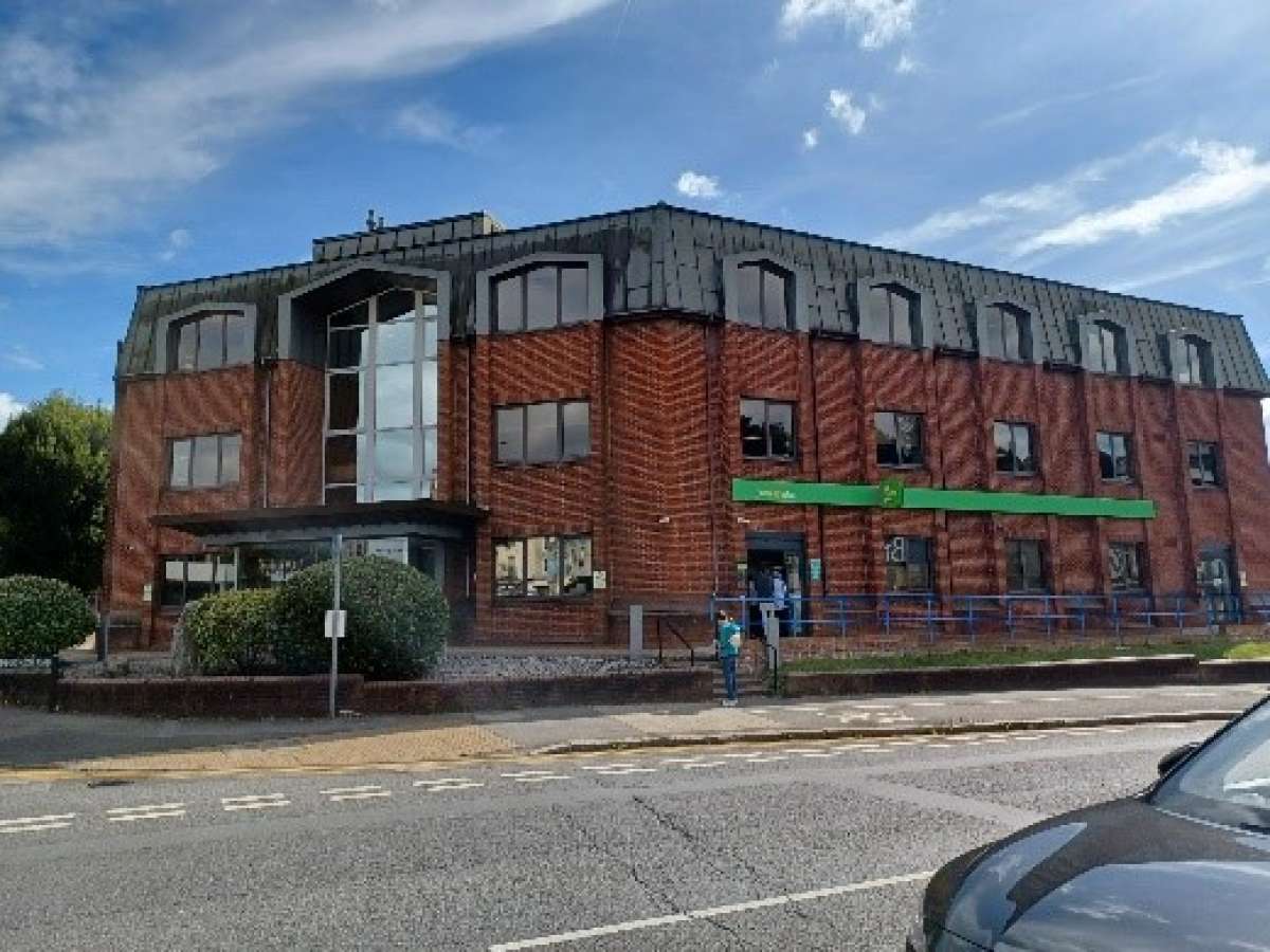 Office in Redhill - photo 2