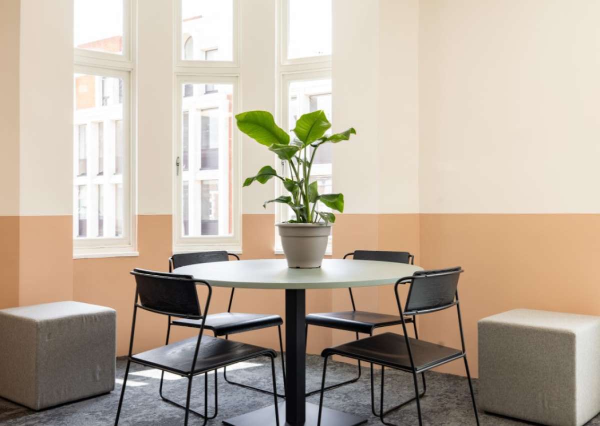 Office in London - photo 4