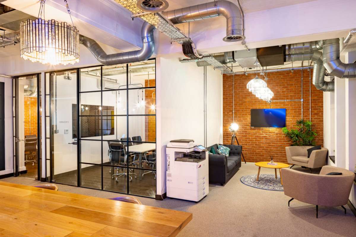 Office in London - photo 4
