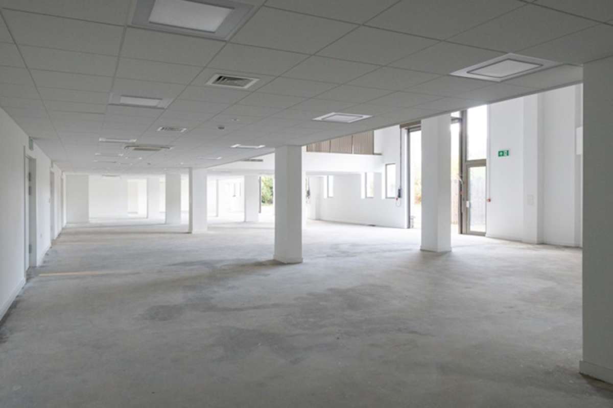 Office in Croydon - photo 2