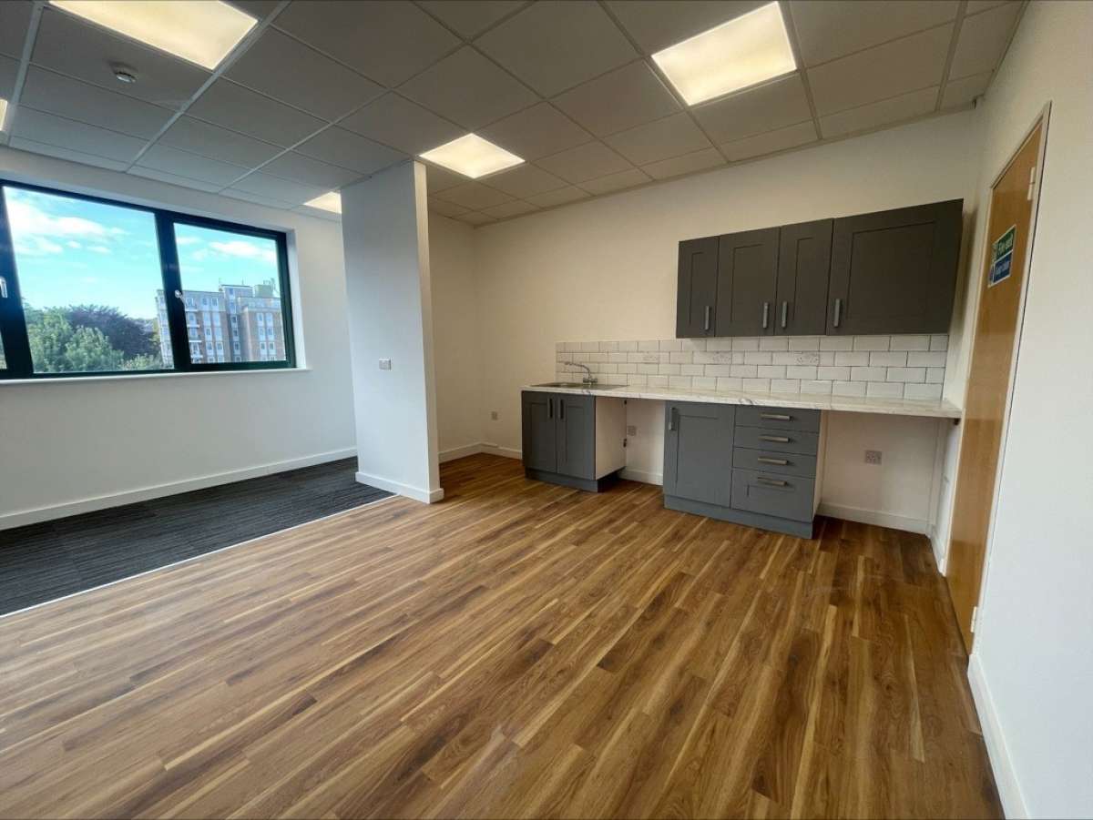 Office in Brighton - photo 4