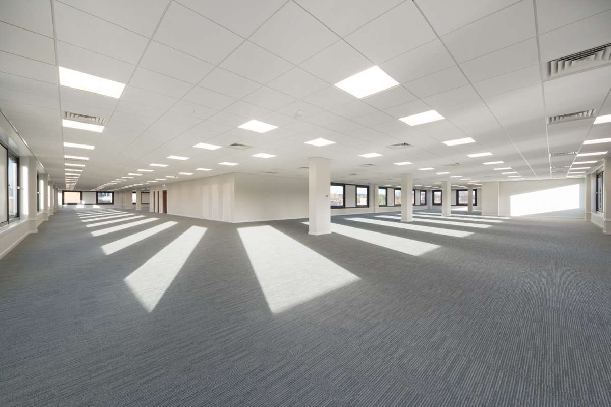 Office in Redhill - photo 3