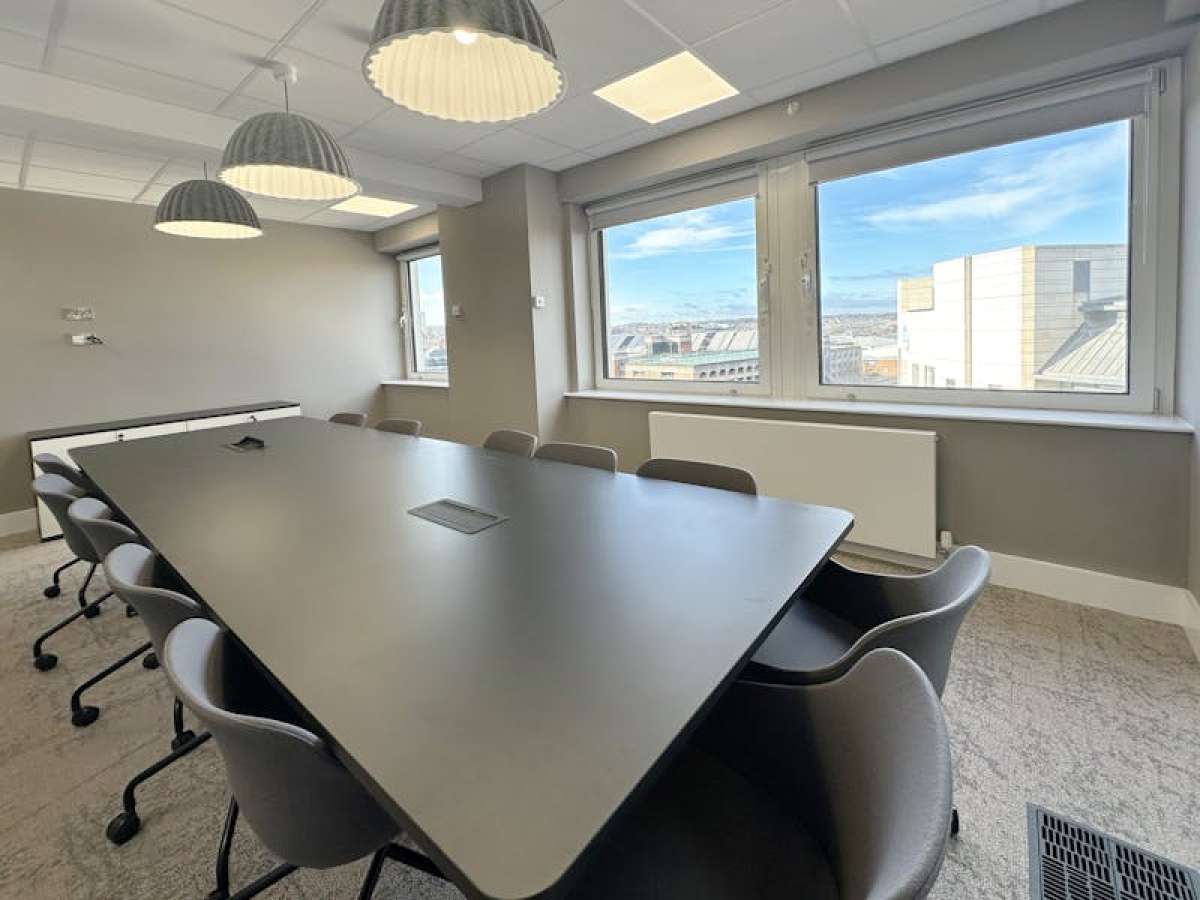 Office in Reading - photo 4