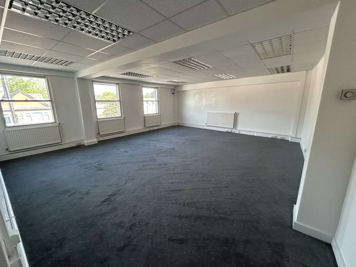 Office in Cheadle - photo 4