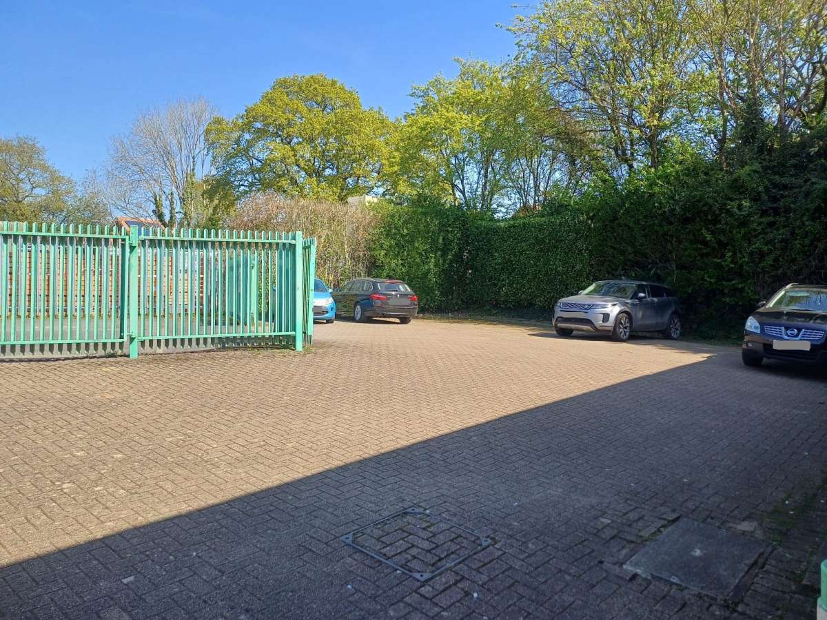 Office in Southampton - photo 2