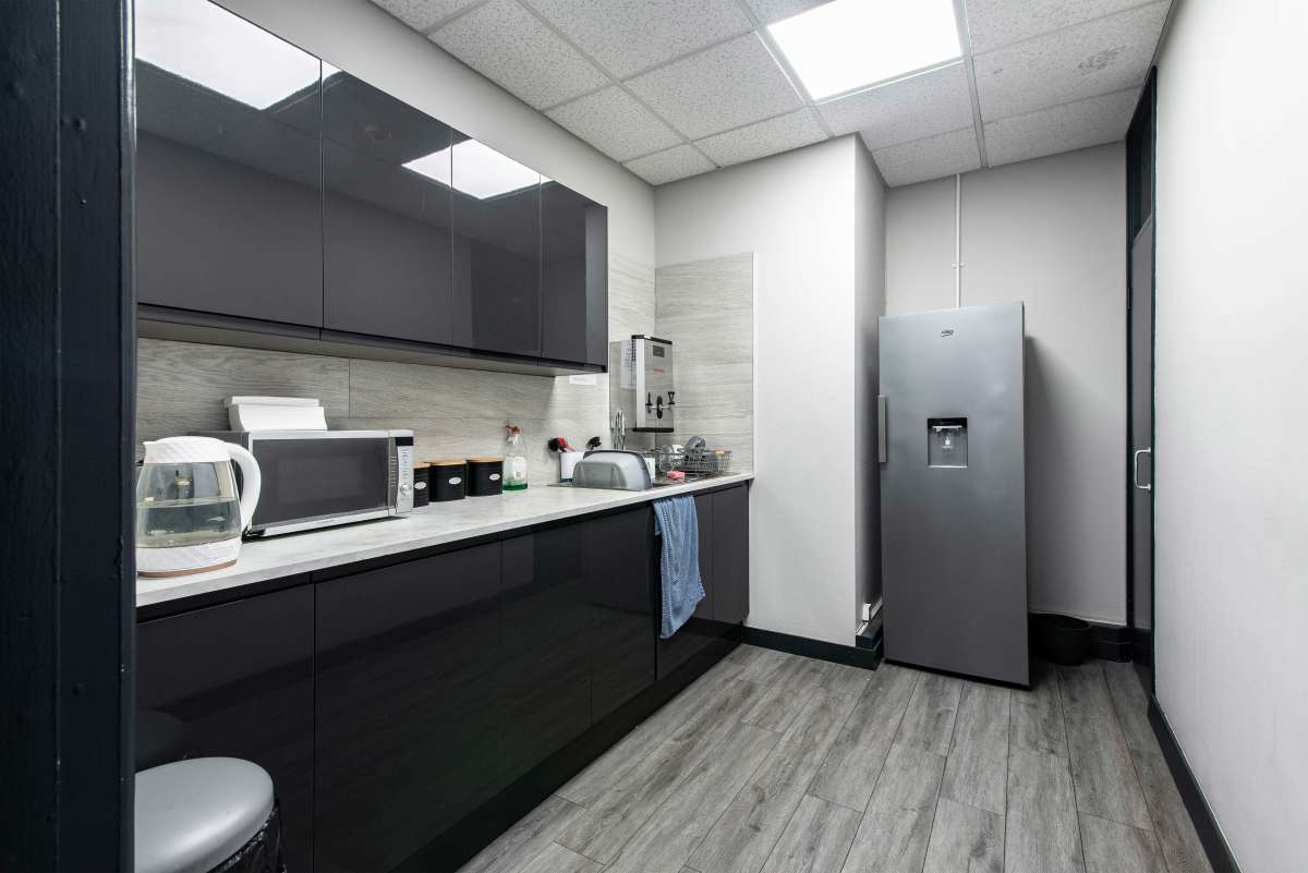 Office in Grantham - photo 3