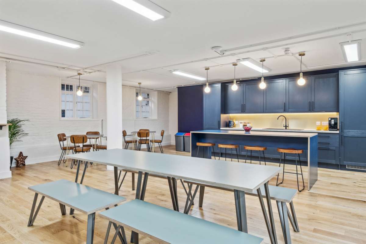 Office in London - photo 3