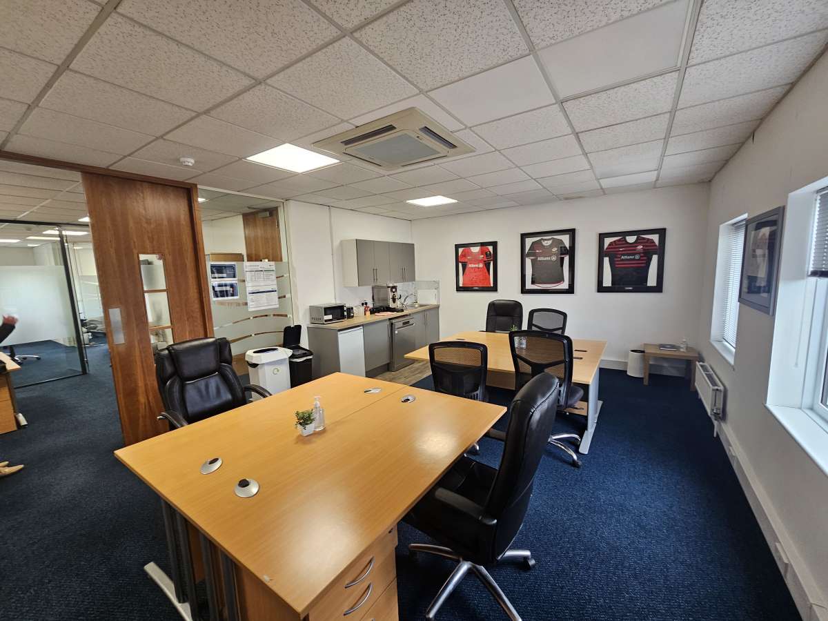 Office in Maidstone - photo 4