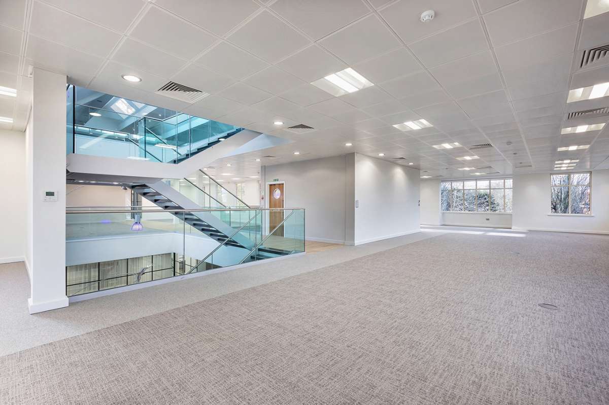 Office in Twyford - photo 2