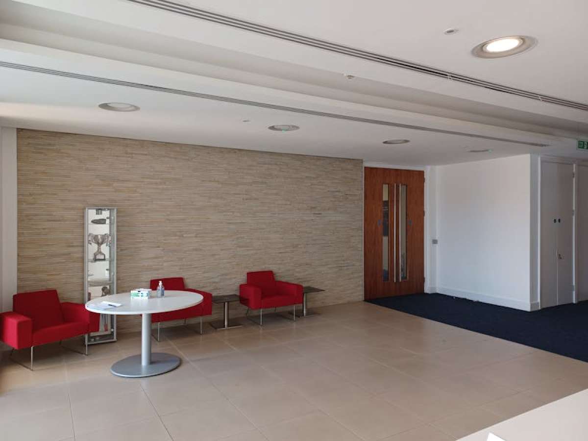 Office in Bracknell - photo 3