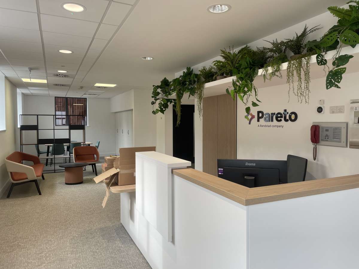 Office in Wilmslow - photo 2