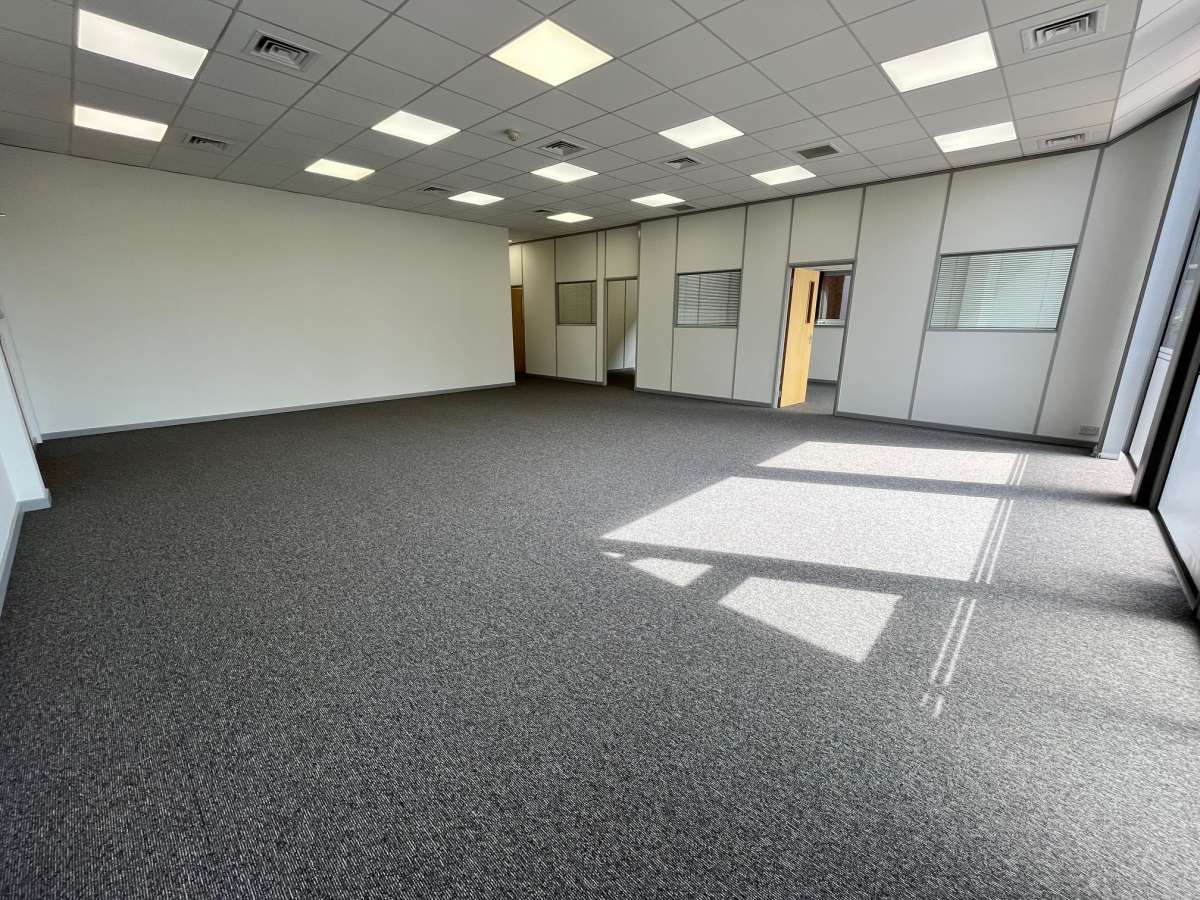 Office in Colchester - photo 3