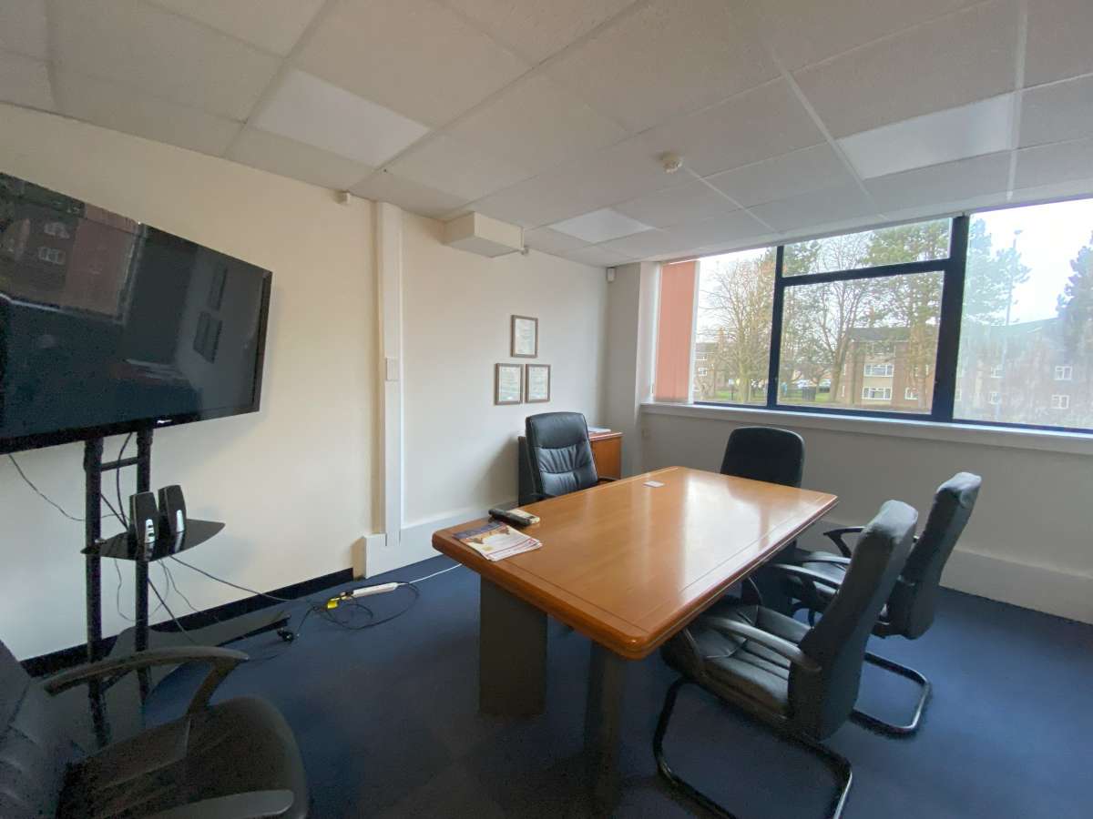 Office in Derby - photo 4