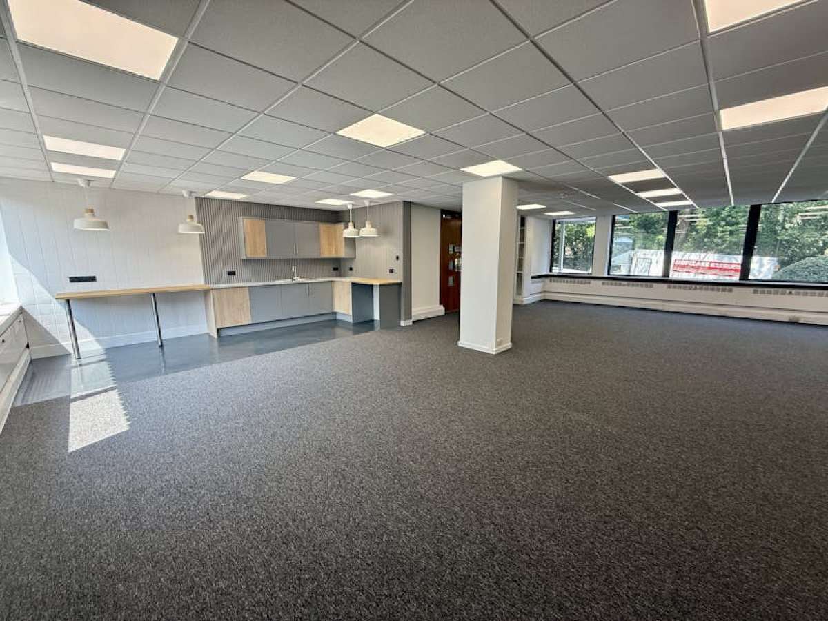 Office in Bournemouth - photo 2