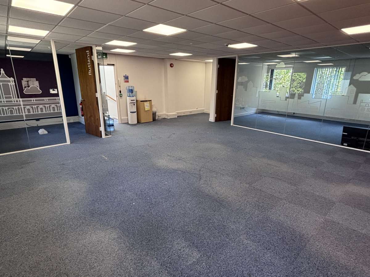 Office in Lutterworth - photo 3