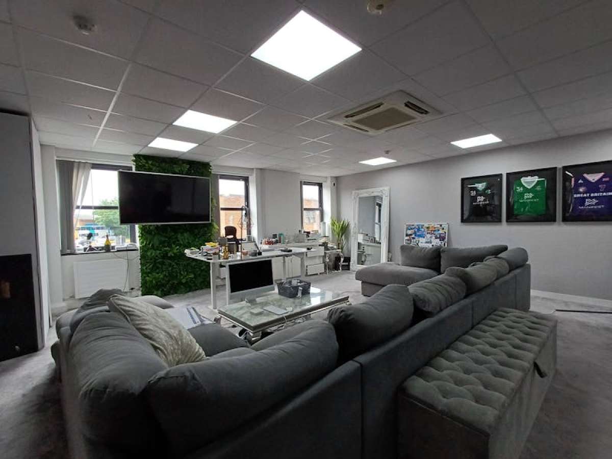 Retail/Shop in Chichester - photo 2