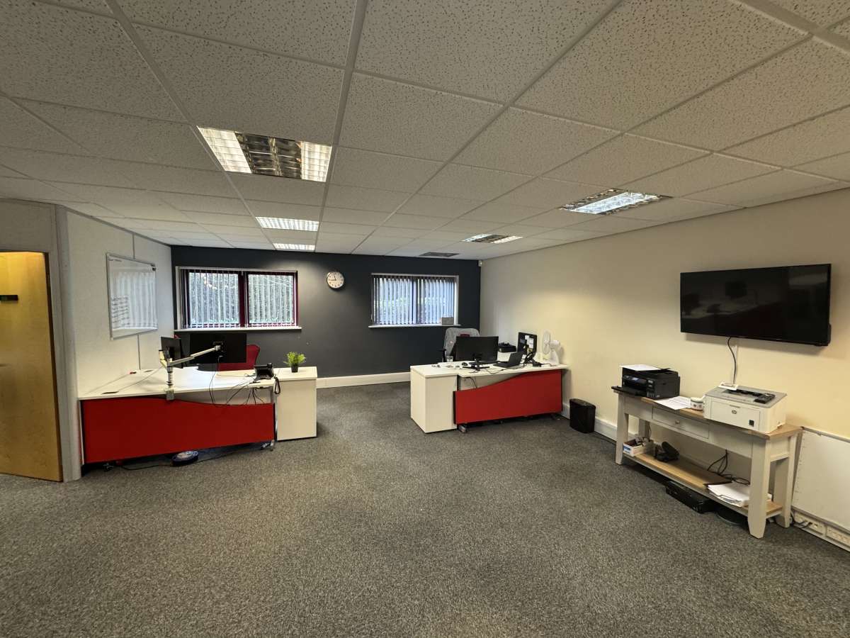 Office in Enderby - photo 2