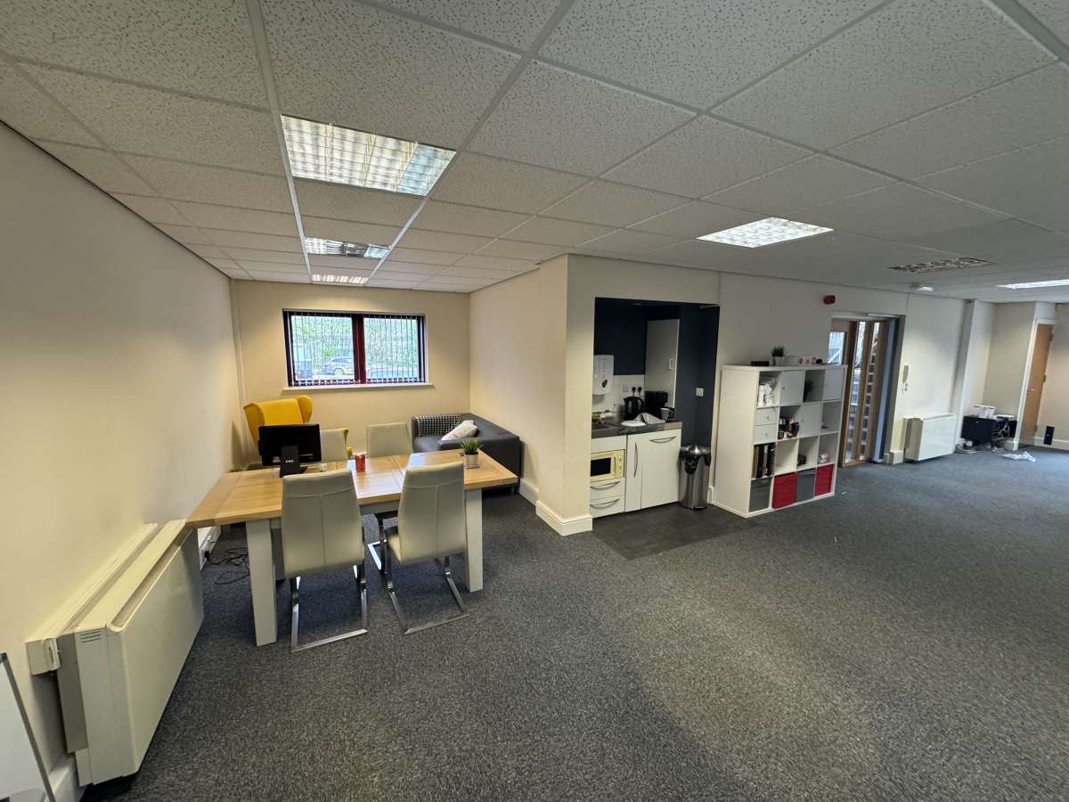 Office in Enderby - photo 4