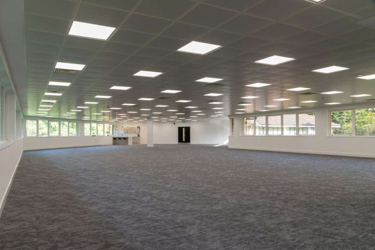 Office in Hedge End - photo 2