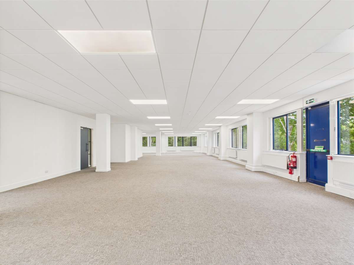 Office in Doncaster - photo 3