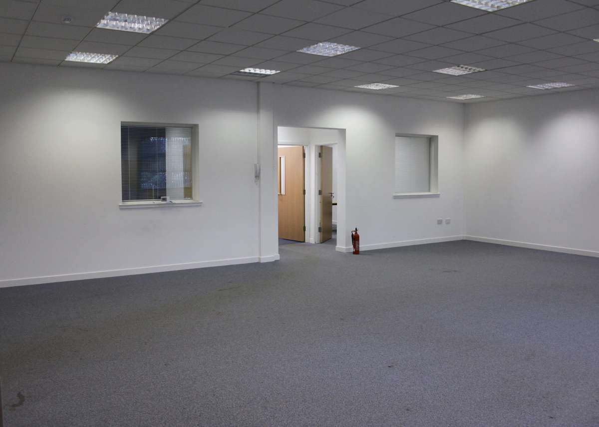 Office in Motherwell - photo 4