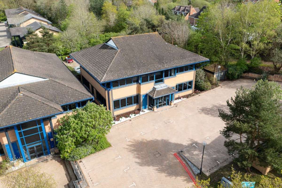 Office in Fareham - photo 3