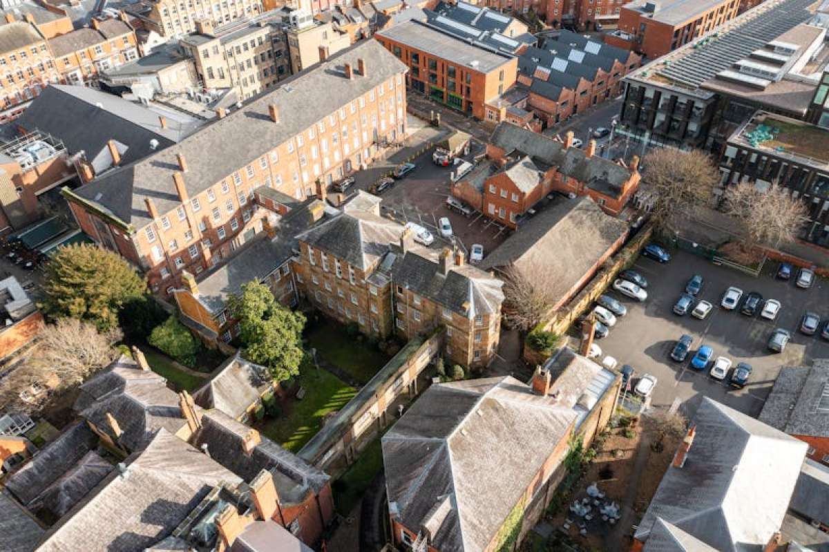 Office in Northampton - photo 3