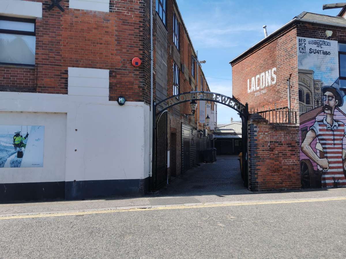 Office in Great Yarmouth - photo 2