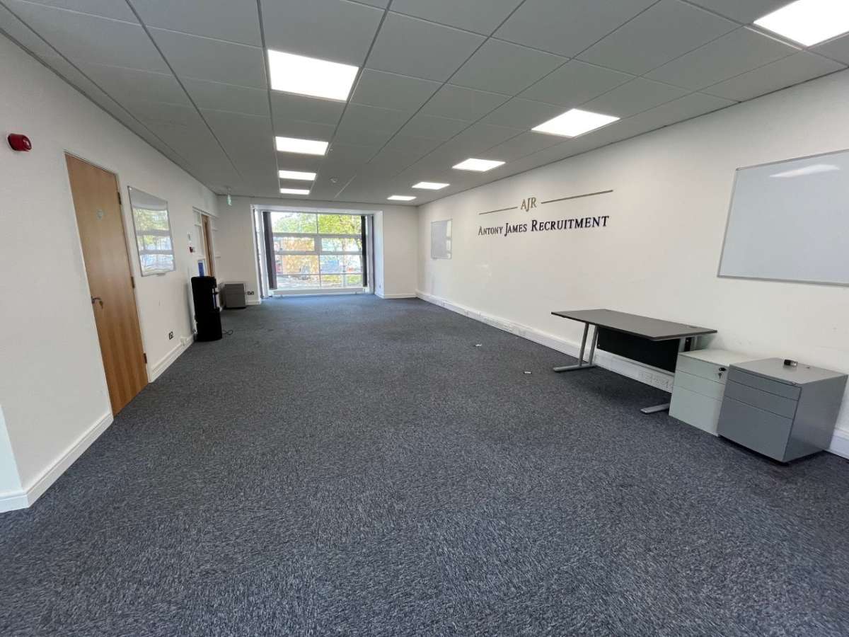 Office in Colchester - photo 4