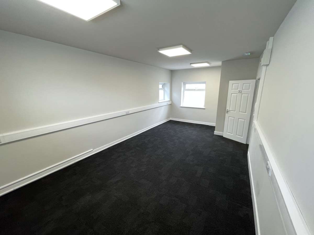 Office in Hebden Bridge - photo 2