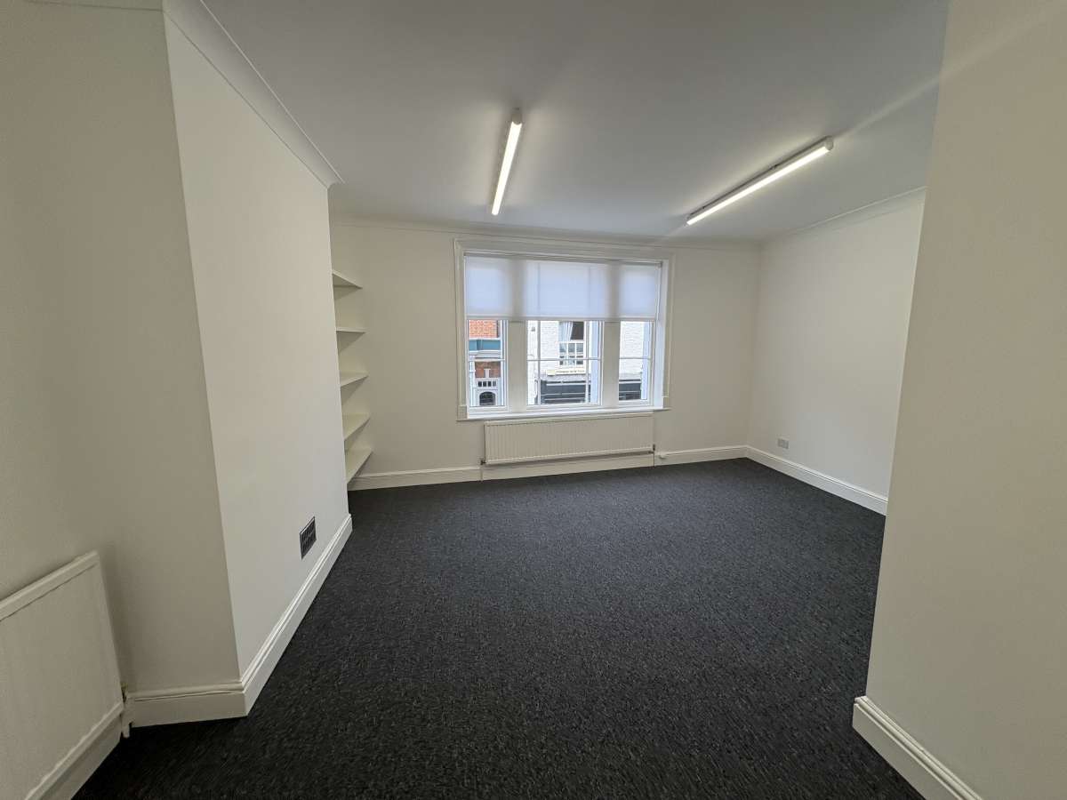 Office in Winchester - photo 2