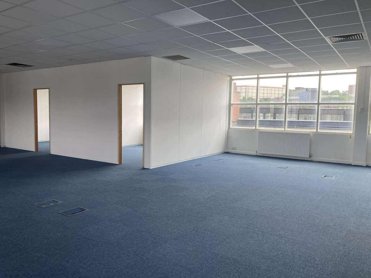 Office in Sheffield - photo 3