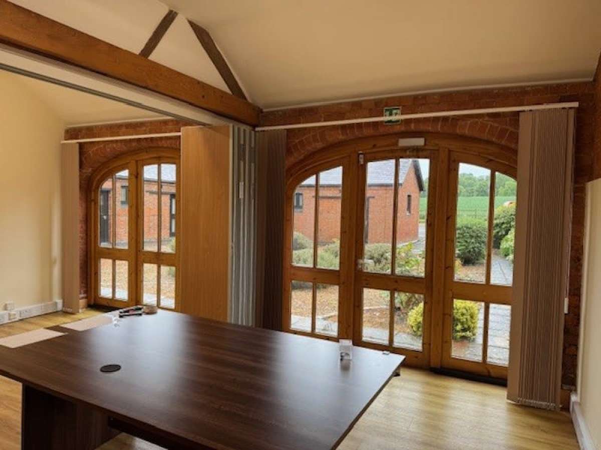 Office in Northampton - photo 3