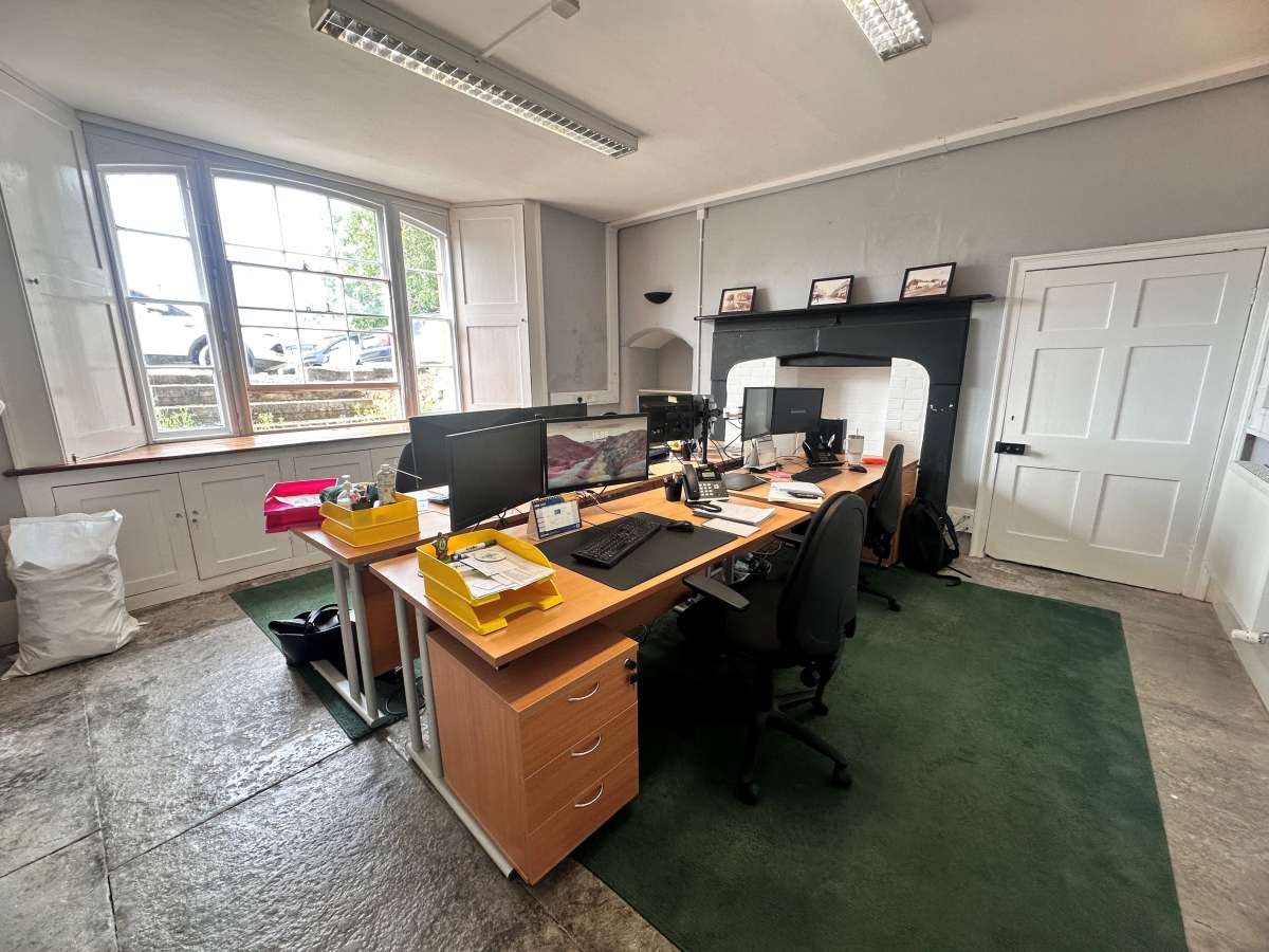 Office in Westbury - photo 3