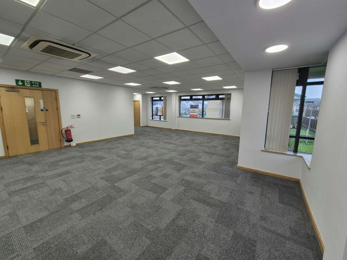 Office in Sittingbourne - photo 3