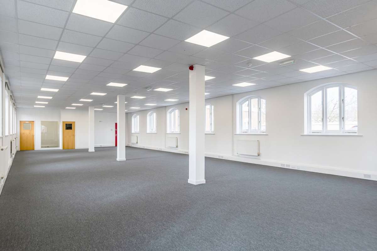 Office in Dorchester - photo 4