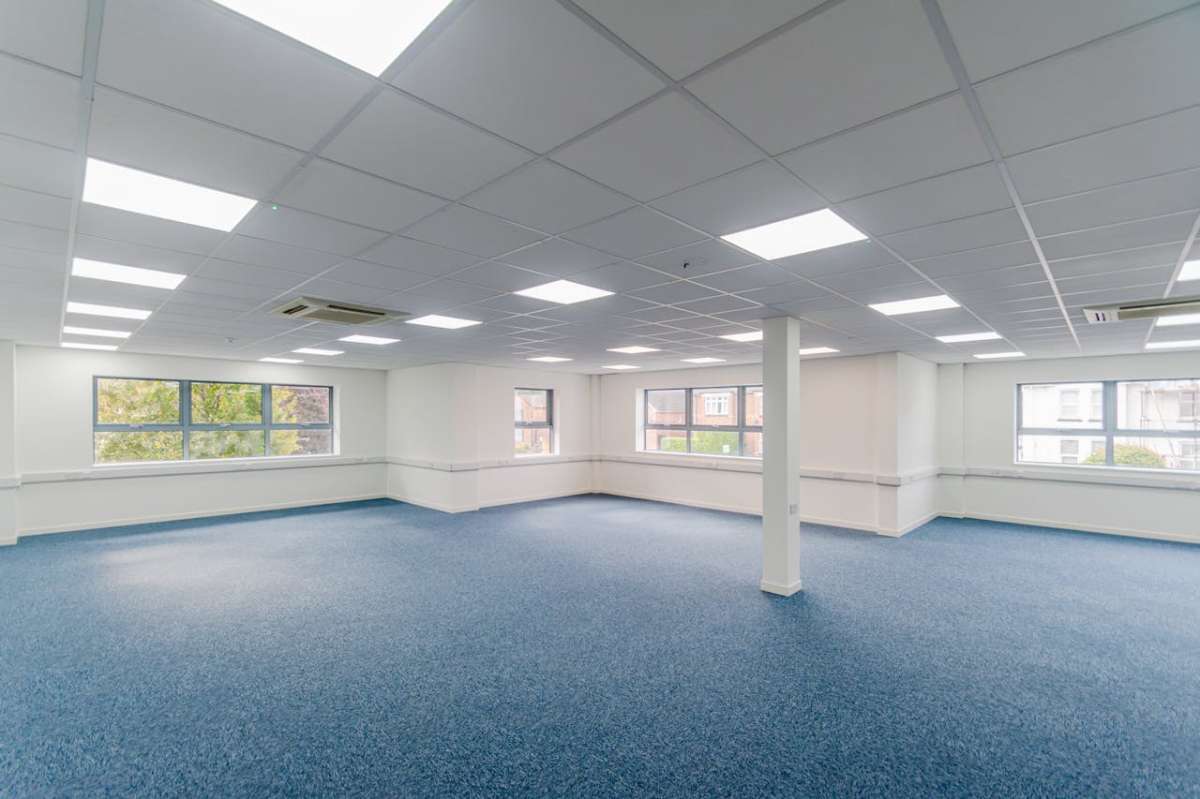 Office in Poole - photo 4