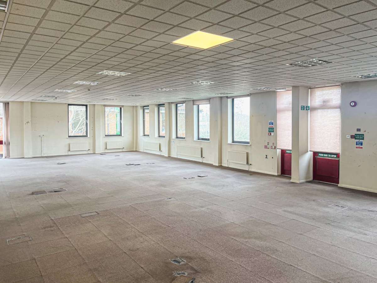 Office in Poole - photo 2