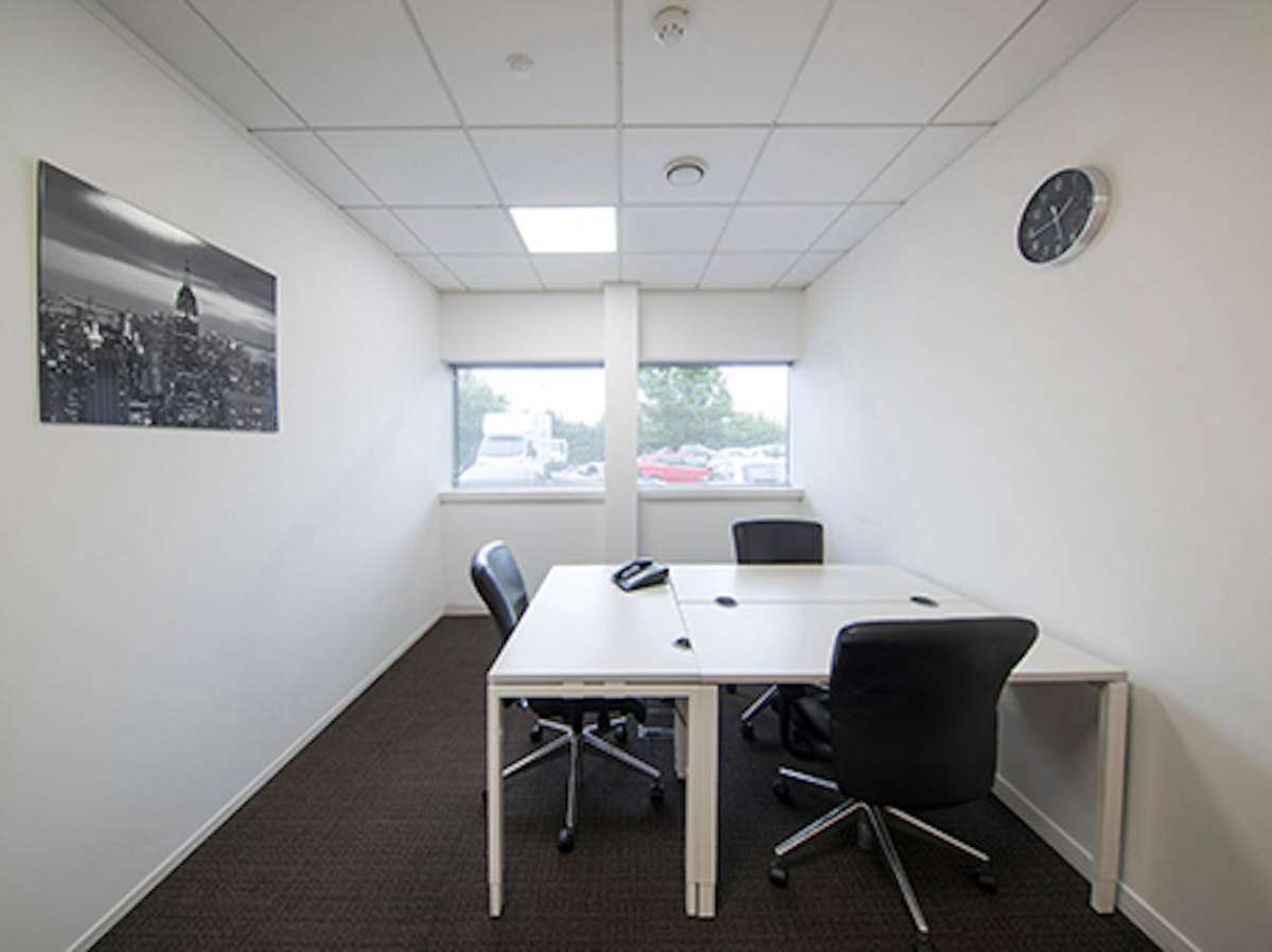 Office in Southampton - photo 3