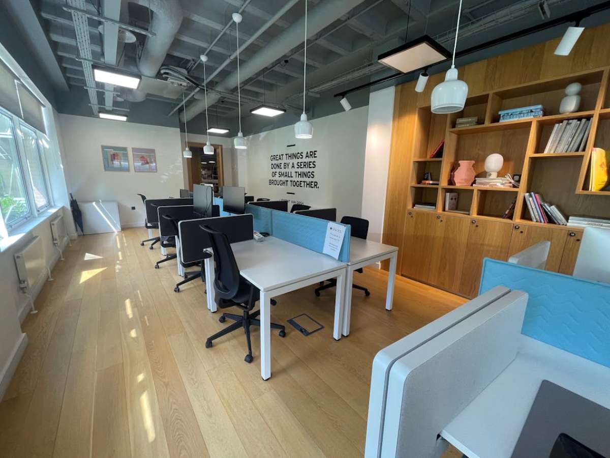 Office in Fareham - photo 2