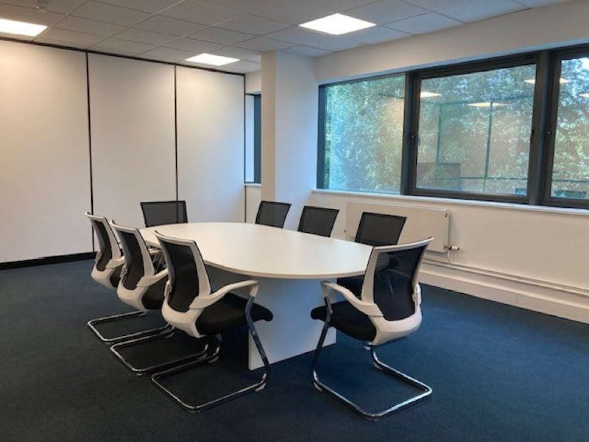 Office in Aldershot - photo 3