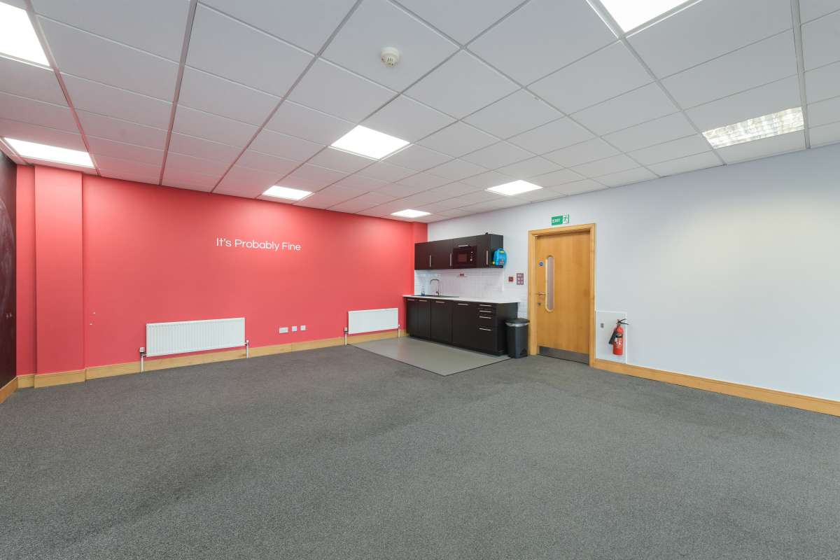 Office in Nottingham - photo 4