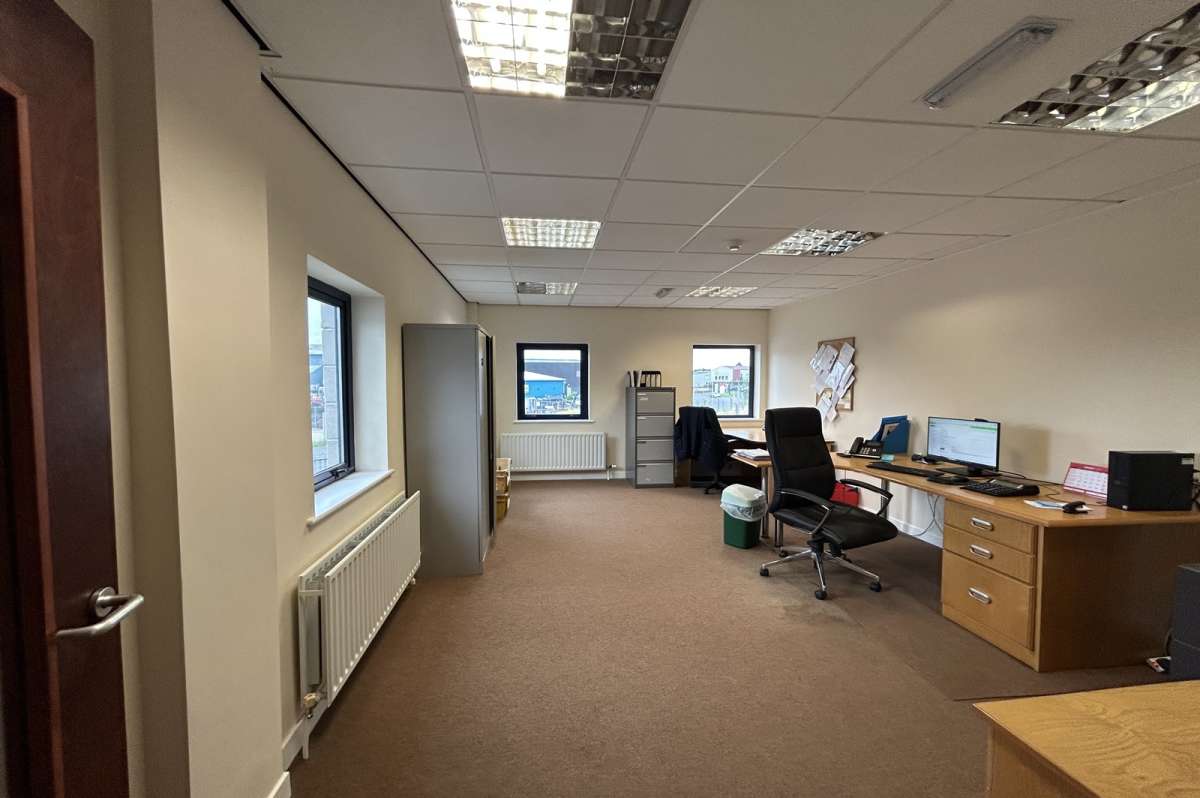 Office in Lisburn - photo 2