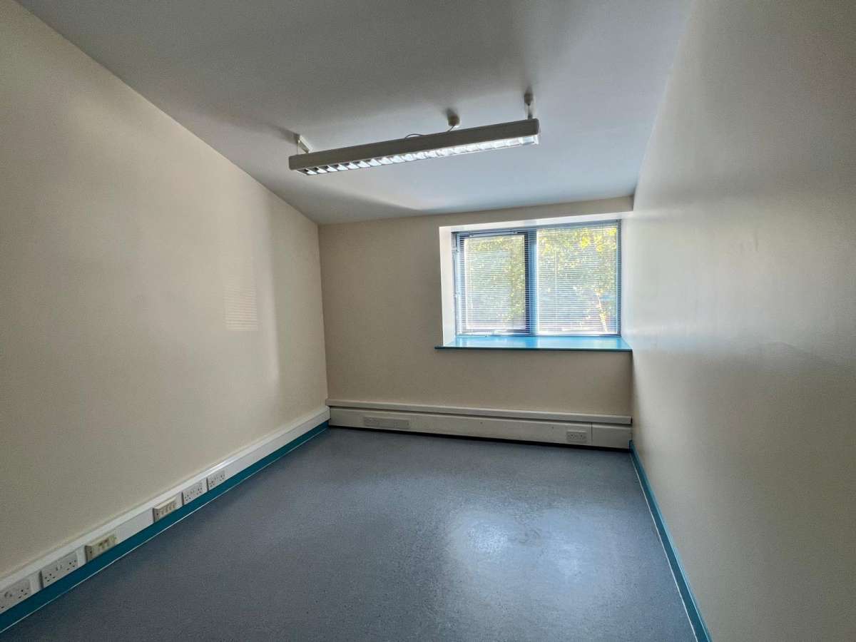 Office in London - photo 4