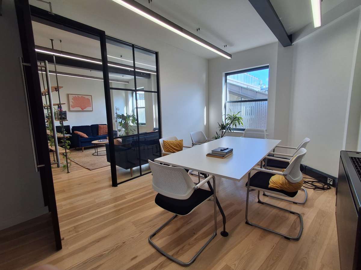 Office in London - photo 2