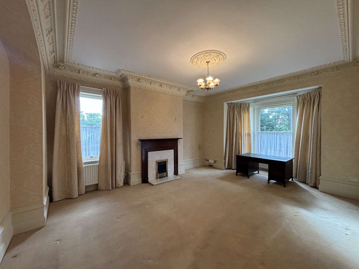 Office in Halifax - photo 4