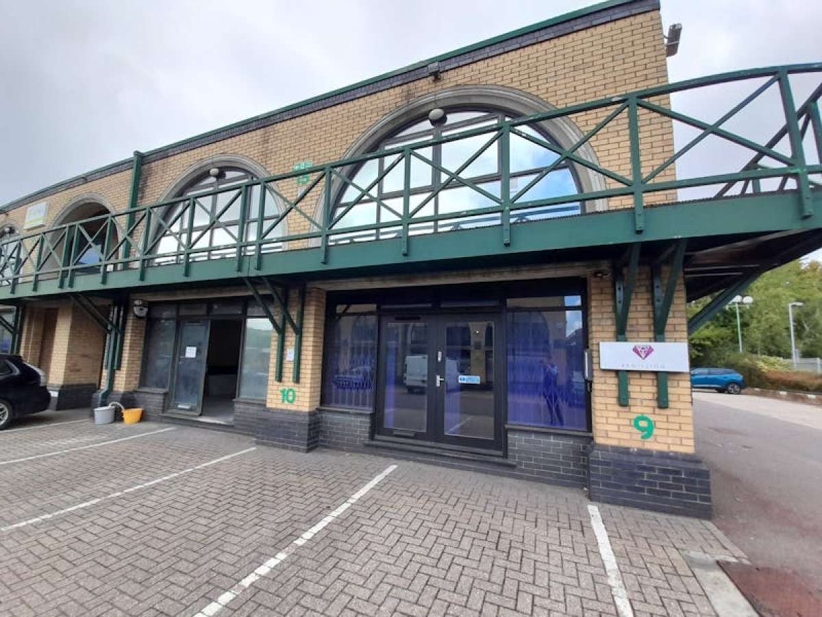 Office in Basingstoke - photo 3