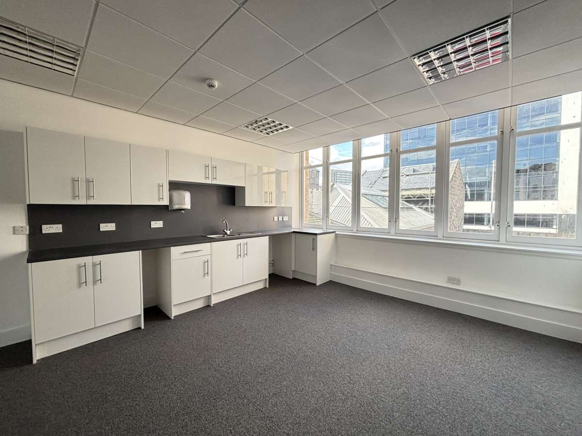 Office in Aberdeen - photo 3