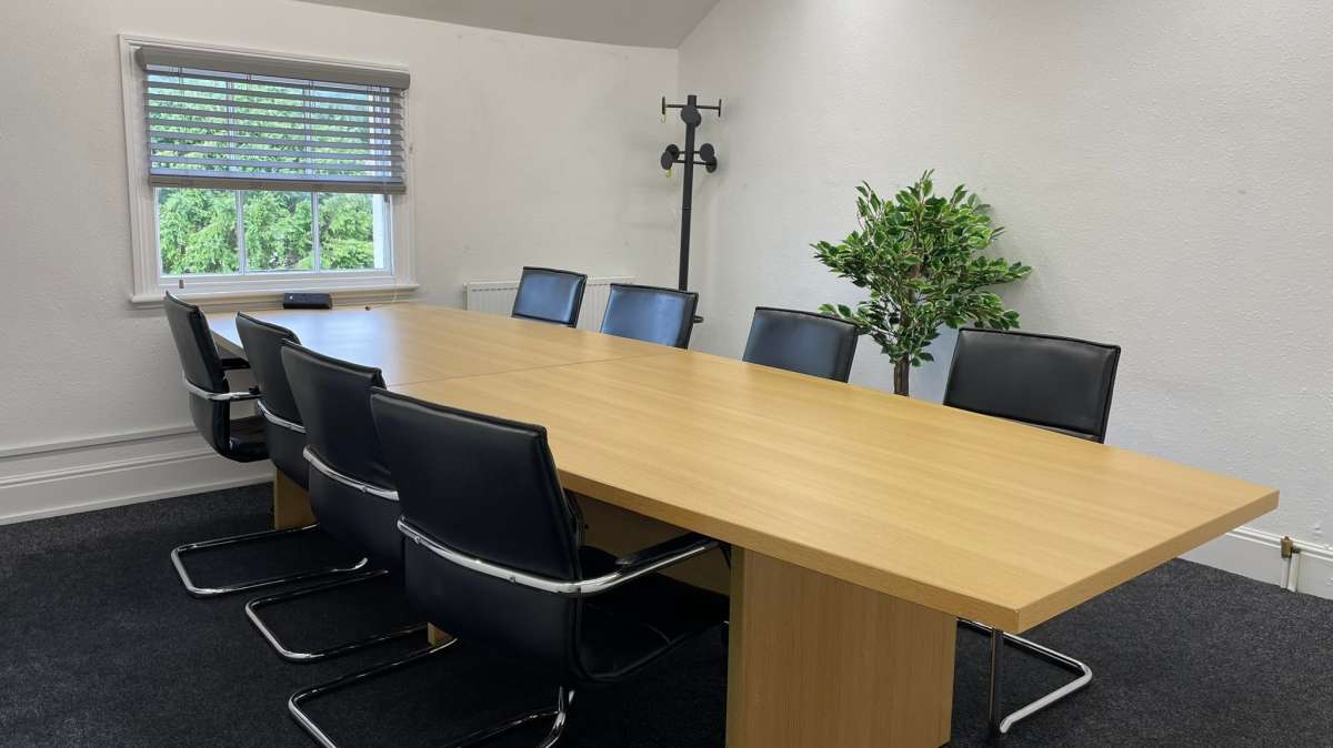 Office in Lutterworth - photo 2